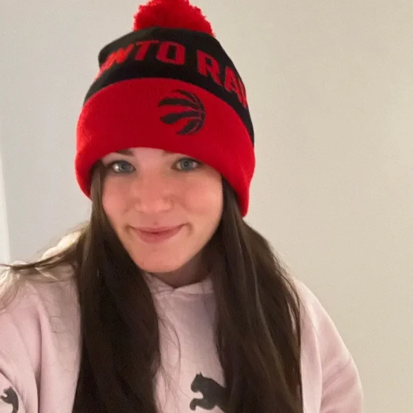 Toronto Raptors hat! - Picture 3 of 3